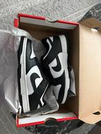 Nike dunk low panda 38.5, Kleding | Heren, Schoenen, Ophalen of Verzenden, Zo goed als nieuw, Zwart