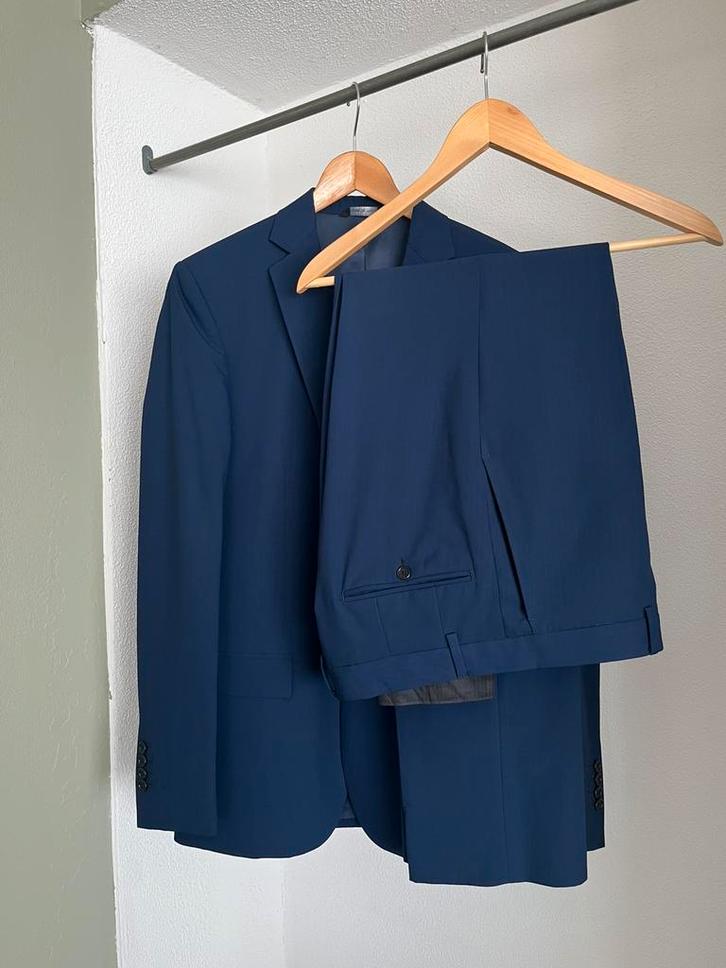 Heren kostuum/pak Alveare maat 48 (wol), Kleding | Heren, Kostuums en Colberts, Zo goed als nieuw, Maat 48/50 (M), Blauw, Ophalen of Verzenden