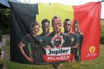 All in red voetbalvlag Jupiler Belgie, Verzamelen, Sportartikelen en Voetbal, Overige typen, Zo goed als nieuw, Verzenden