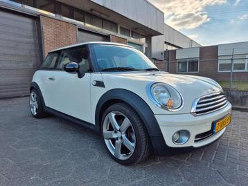 Mini 1.4 16V ONE 2007 Wit beschikbaar voor biedingen