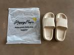 Nieuwe beige Happy Flops badslippers maat 42/43 draagmaat 41, Slippers, Beige, Nieuw, Ophalen of Verzenden