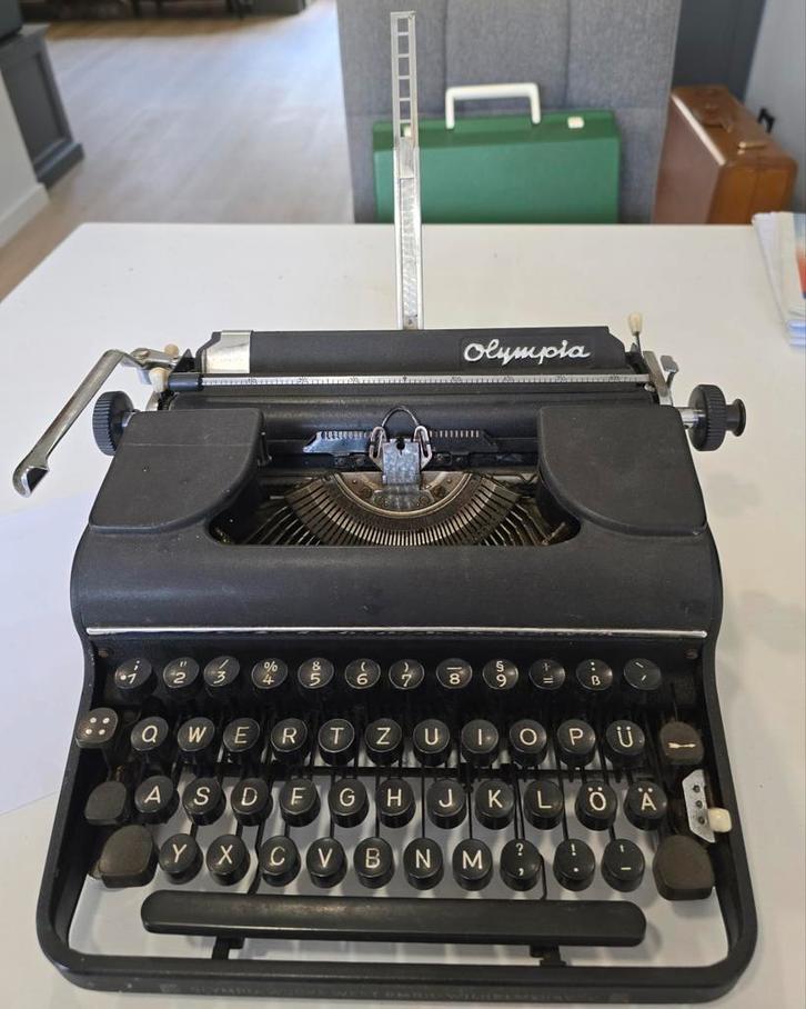 Olympia SM1 Typemachine. Zwart 1950, Diversen, Typemachines, Gebruikt, Ophalen of Verzenden