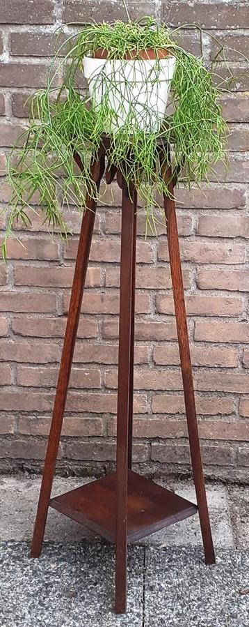  Vintage Plantentafel - Piëdestal, Bijzettafel - Eikenhout beschikbaar voor biedingen