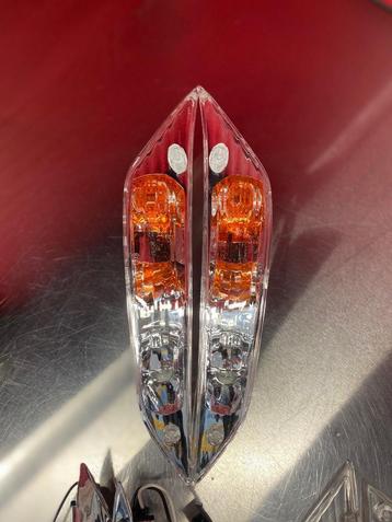 | PIAGGIO ZIP| KNIPPERLICHTEN | ORIGINEEL | NIEUW | beschikbaar voor biedingen