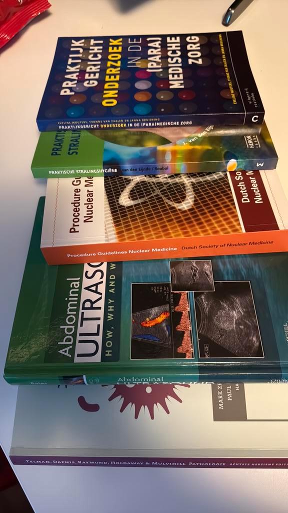 J van den Eijnde - Praktische stralingshygiëne, Boeken, Schoolboeken, Zo goed als nieuw, Nederlands, Overige niveaus, Ophalen of Verzenden