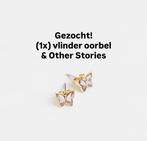 GEZOCHT: & other stories vlinder oorbel, Sieraden, Tassen en Uiterlijk, Ophalen of Verzenden, Zo goed als nieuw, Overige materialen