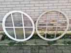Twee identieke ronde ijzeren stalramen doorsnee 92 cm