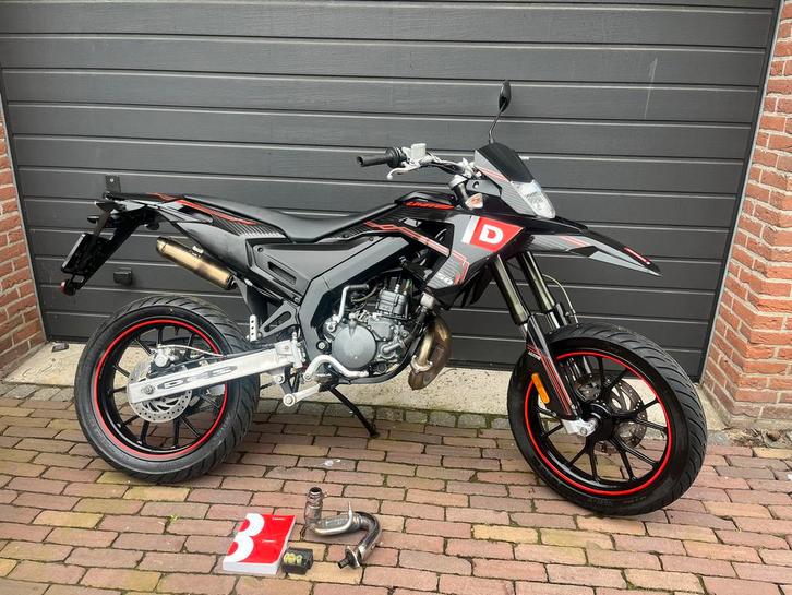 Derbi senda limited edition, Fietsen en Brommers, Brommers | Derbi, Zo goed als nieuw, Ophalen