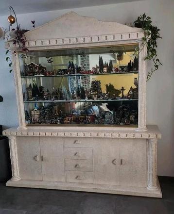 Manhattan Style Wandmeubel Fossiel Dressoir + Vitrinekast beschikbaar voor biedingen