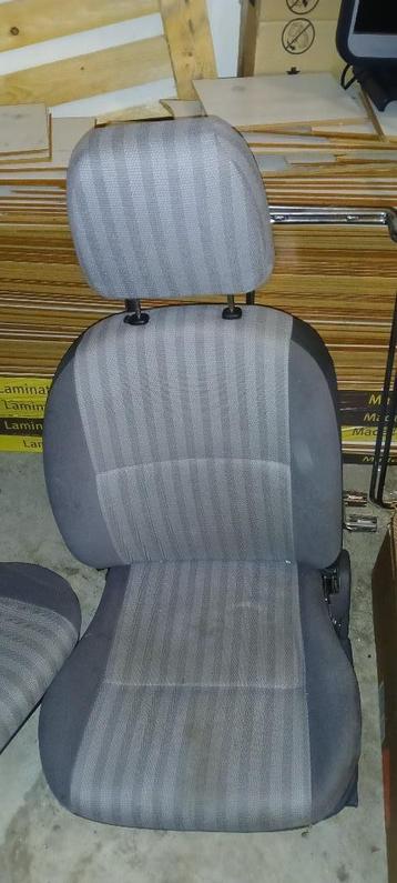 Originele Suzuki Alto GA 1996 stoelen beschikbaar voor biedingen