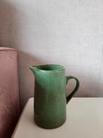 Vaas / kan keramiek groen, Huis en Inrichting, Aardewerk of Porselein, Ophalen of Verzenden, Zo goed als nieuw, Minder dan 50 cm