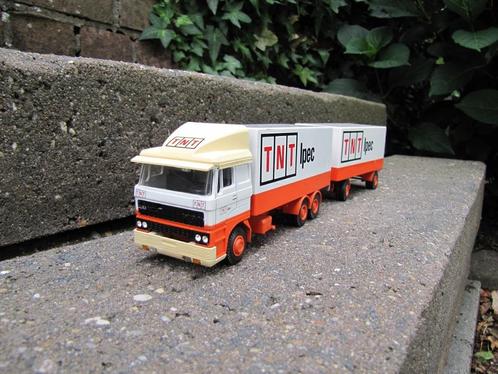 Lion Car Daf 3300 TNT Ipec., Hobby en Vrije tijd, Modelauto's | 1:50, Gebruikt, Bus of Vrachtwagen, Lion Toys, Ophalen of Verzenden