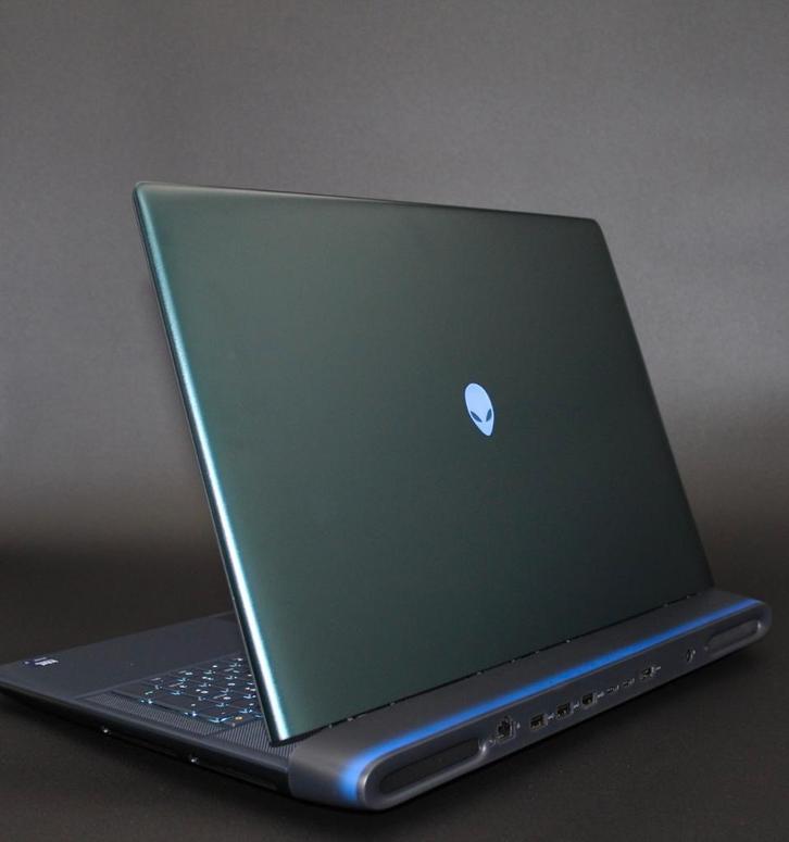 ALIENWARE 18 AREA 51| 18 QHD 300Hz | RTX 5080, Spelcomputers en Games, Games | Pc, Zo goed als nieuw, 1 speler, Vanaf 18 jaar