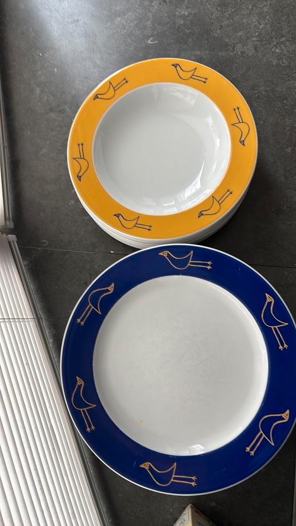 Arzberg - flying object servies, Huis en Inrichting, Keuken | Servies, Gebruikt, Bord(en), Overige stijlen, Porselein, Ophalen of Verzenden