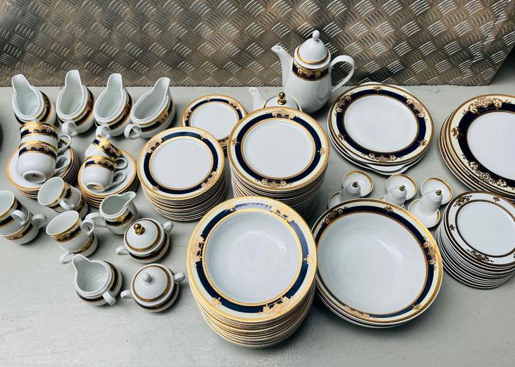 Zeer grote Thún servies set, Huis en Inrichting, Keuken | Servies, Gebruikt, Compleet servies, Overige stijlen, Porselein, Ophalen