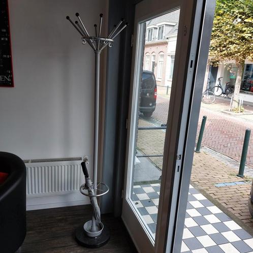 Kapstok met paraplu houder., Huis en Inrichting, Woonaccessoires | Kapstokken, Zo goed als nieuw, Staande kapstok, 150 tot 200 cm