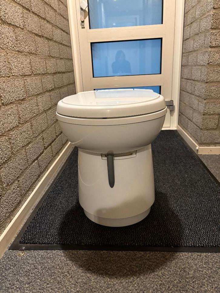 Thetford inbouwtoilet, Caravans en Kamperen, Kampeeraccessoires, Zo goed als nieuw, Ophalen