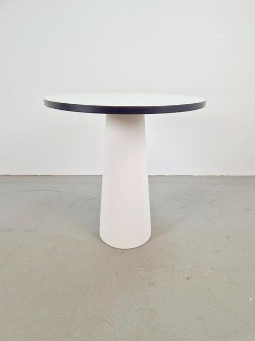 Moooi Containertafel tuintafel By Marcel Wanders tafel, Huis en Inrichting, Tafels | Eettafels, Gebruikt, 50 tot 100 cm, 50 tot 100 cm