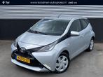Toyota Aygo 1.0 VVT-i x-play Achteruitrijcamera, 1e eigenaar, Stof, Gebruikt, Euro 6, 4 stoelen