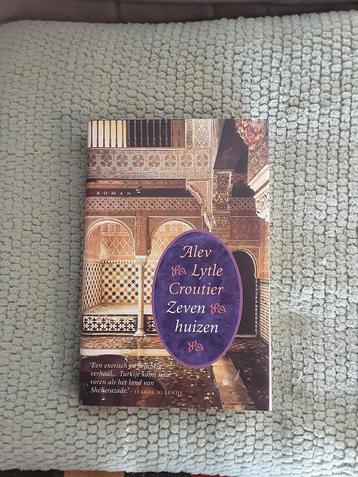 Alev Lytle Croutier------Zeven huizen beschikbaar voor biedingen