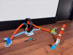 Gave Hotwheels racebaan met 3 auto’s en een extra spel, Ophalen of Verzenden, Zo goed als nieuw, Handmatig, Overige merken