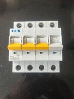 Eaton Xpole PLS6-B25/3N Schakelaar, Doe-het-zelf en Verbouw, Ophalen, Gebruikt, Schakelaar