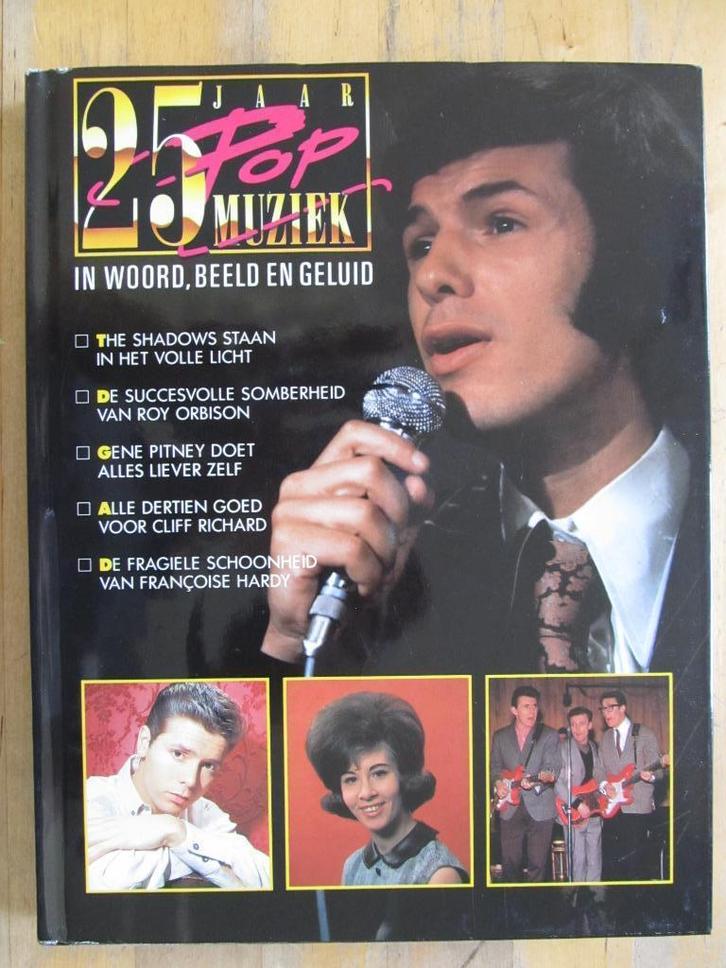 25 jaar popmuziek 1963-64 Beatles Stones Shadows Cliff Elvis, Boeken, Muziek, Zo goed als nieuw, Artiest, Ophalen of Verzenden