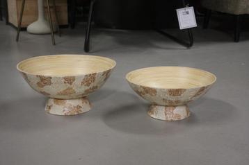 2 prachtige ronde schalen op voet naturel fruitschaal beige  beschikbaar voor biedingen