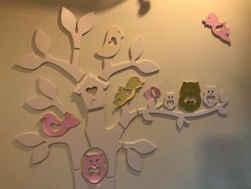 Houten boom met vogels voor kinderkamer (decoratie)