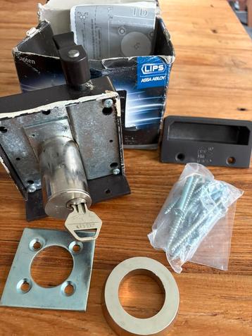 Lips assa abloy slot beschikbaar voor biedingen