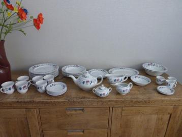 Wood & Sons Engels servies serie Fiore in nette staat. beschikbaar voor biedingen