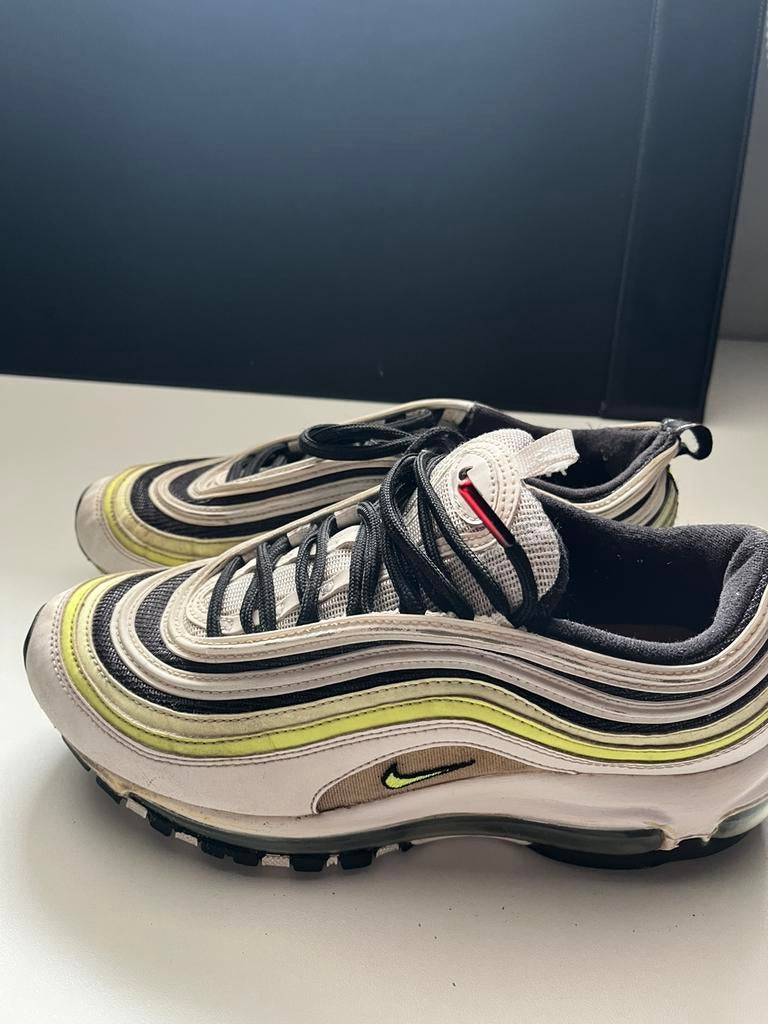 Nike air max maat 40, Kinderen en Baby's, Gebruikt, Jongen of Meisje, Schoenen, Ophalen of Verzenden