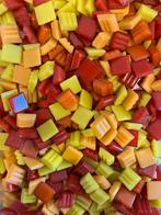 Mozaiek steentjes mix geel-oranje-rood 1x1 cm 100 gram, Hobby en Vrije tijd, Knutselen, Nieuw, Ophalen of Verzenden, Materiaal