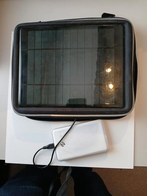 Tablettas met Zonnepaneel & Powerbank, Audio, Tv en Foto, Accu's en Batterijen, Gebruikt, Oplaadbaar, Ophalen of Verzenden