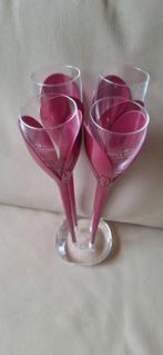 Complete set van 4 "MOET ET CHANDON" glazen op voet., Ophalen, Zo goed als nieuw, Overige typen