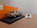 Mercedes-Benz 230E (W123) 1982 Goud Metall./ Maxichamps 1:43, Hobby en Vrije tijd, Modelauto's | 1:43, Nieuw, Overige merken, Ophalen of Verzenden