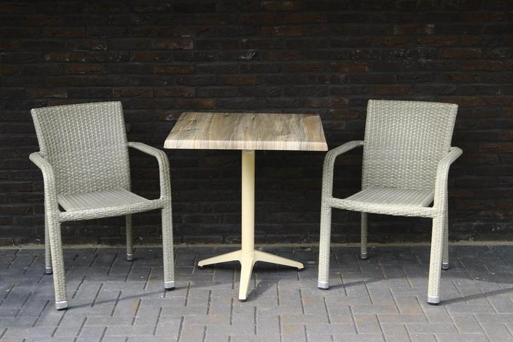 Tafels en stoelen te huur, Hobby en Vrije tijd, Feestartikelen | Verhuur, Zo goed als nieuw, Overige, Ophalen