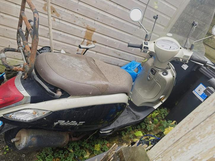 Sym Opknapscooter of voor onderdelen Fiddle 3, Fietsen en Brommers, Scooters | SYM, Gebruikt, Fiddle, Maximaal 25 km/u, Benzine