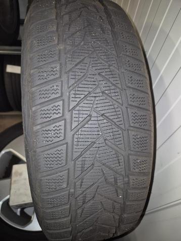 Te koop winterbanden met velg opel mokka  beschikbaar voor biedingen