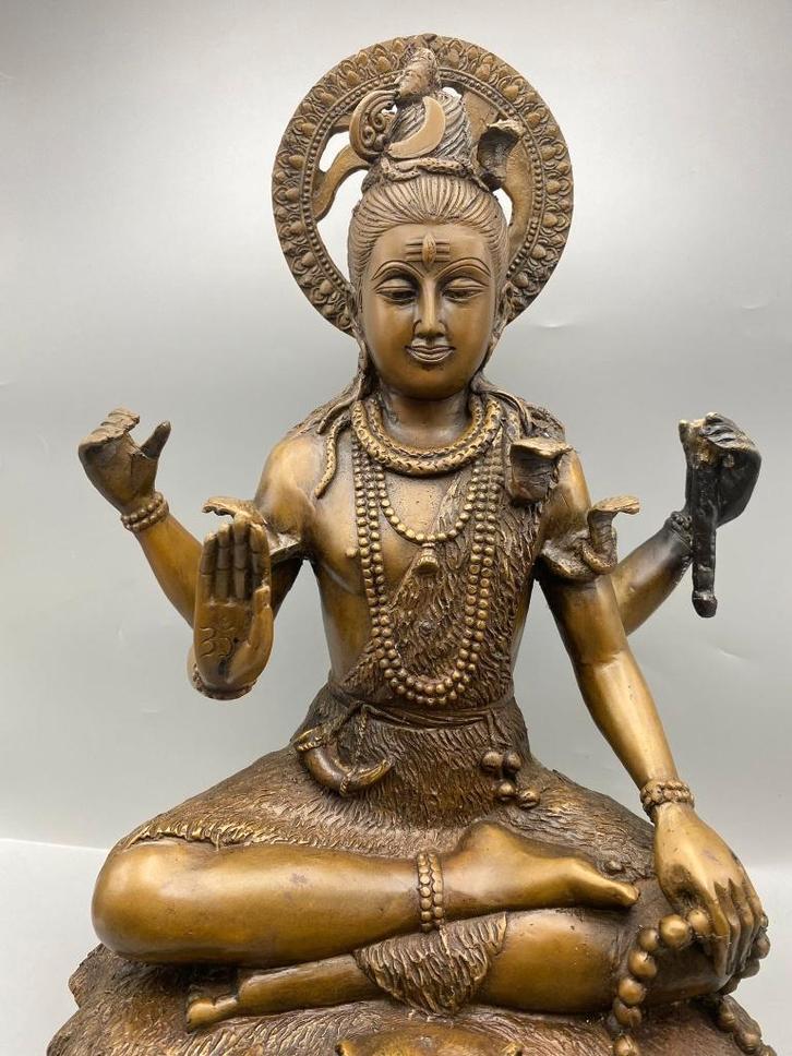 Massief bronzen Shiva (zittend op tijgervel) 44 cm 11,3 kg, Verzamelen, Religie, Gebruikt, Hindoeïsme, Beeld(je), Ophalen of Verzenden