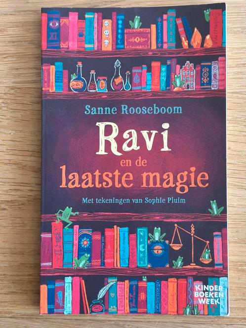 Ravi en de laatste magie - Sanne Rooseboom, Boeken, Kinderboeken | Jeugd | 10 tot 12 jaar, Zo goed als nieuw, Ophalen of Verzenden