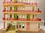 Playmobil hotel met extra verdieping en disco, Ophalen, Zo goed als nieuw, Complete set