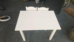 Ikea kindertafel en 2 stoeltjes wit Sundvik, Kinderen en Baby's, Kinderkamer | Tafels en Stoelen, Ophalen, Gebruikt, Tafel(s) en Stoel(en)
