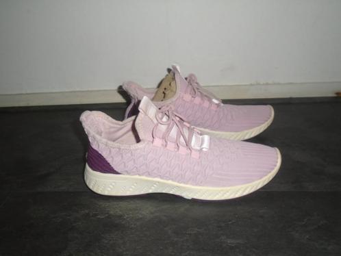 Venice Comfortabel Lila Stretch Sneakers Gympen maat 40, Kleding | Dames, Schoenen, Zo goed als nieuw, Sneakers of Gympen, Overige kleuren