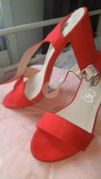 Mooie rode pumps / sandalen maat 36, Ophalen, Zo goed als nieuw, Rood, Sandalen of Muiltjes