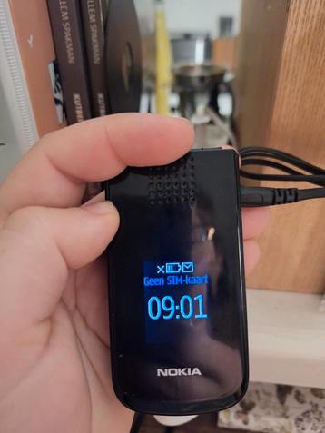 Nokia 2720 Klaptelefoon beschikbaar voor biedingen
