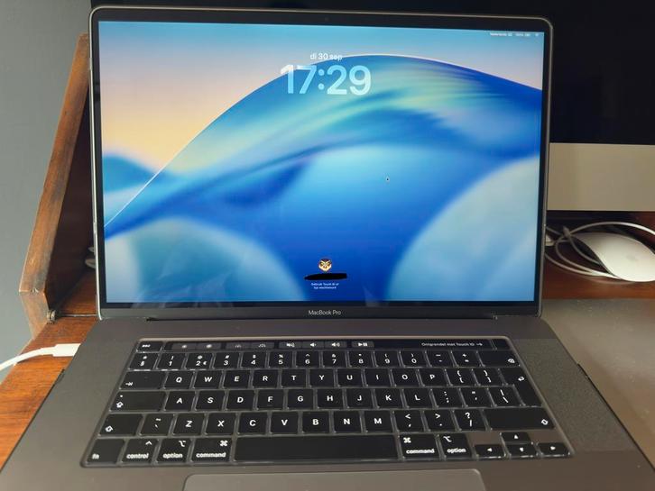 MacBook Pro 16”  2020 512 SSD 16gb Touch Bar Space Gray, Computers en Software, Apple Macbooks, Zo goed als nieuw, MacBook Pro