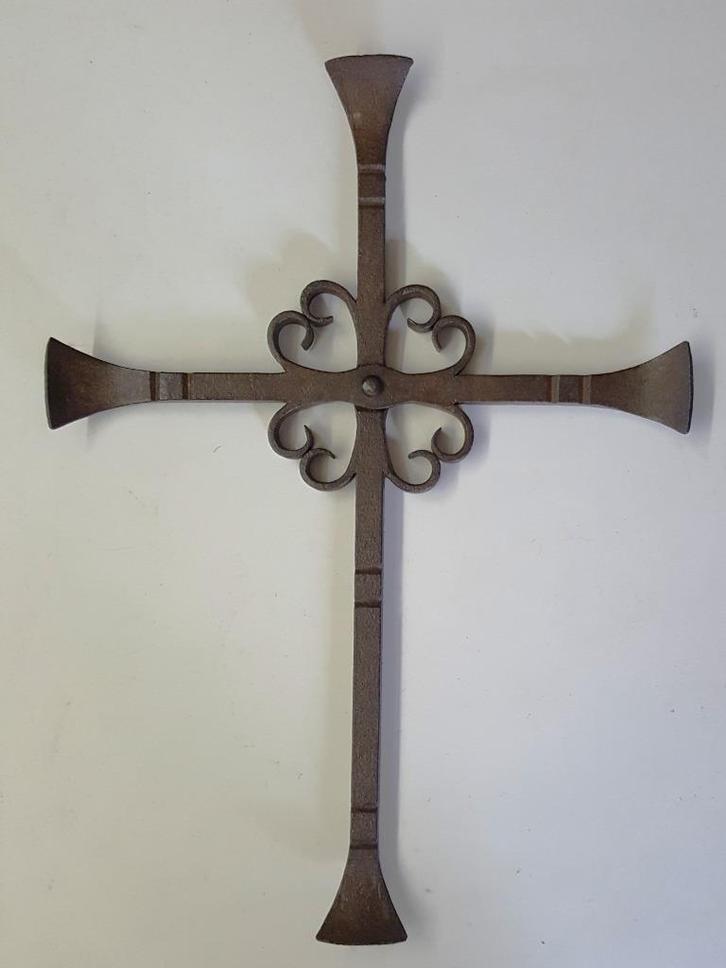 Smeedijzeren muurkruisje, '60er jaren, unicum, Antiek en Kunst, Antiek | Religie, Verzenden