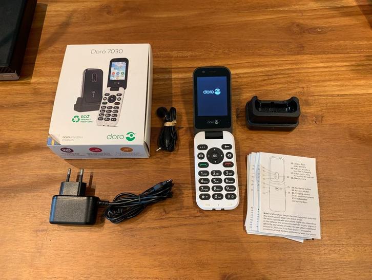 Verouderde DORO 7030 telefoon - 3G - nagenoeg ongebruikt, Telecommunicatie, Mobiele telefoons | Overige merken, Zo goed als nieuw