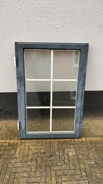 Raamkozijn 770 x 1120 dubbelglas  beschikbaar voor biedingen